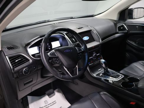 Used 2016 Ford Edge Titanium w/ Equipment Group 301A image 18