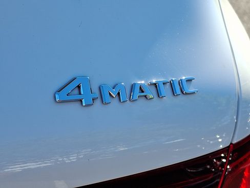 Certified 2022 Mercedes-Benz GLC 300 4MATIC image 32