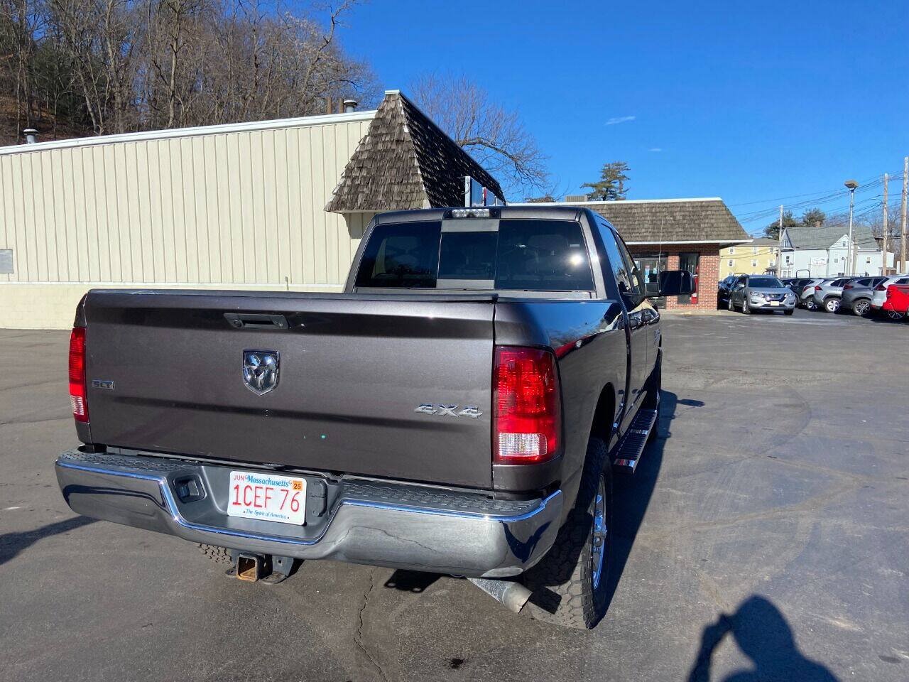 Used 2018 RAM 3500 SLT w/ Snow Chief Group AWD/4WD image 6