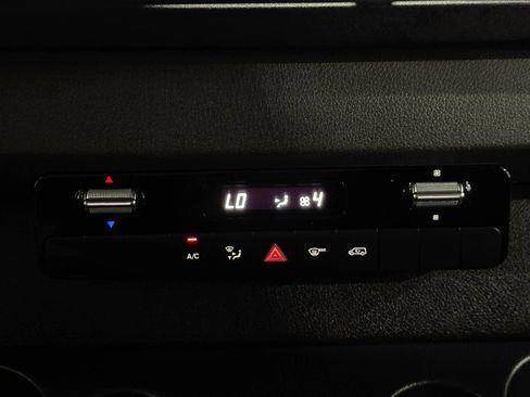 Used 2025 Mercedes-Benz Sprinter 2500 image 16