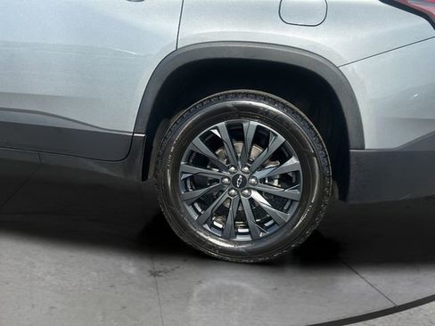 Used 2023 Chevrolet Traverse RS image 28