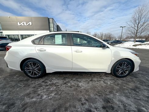 Used 2022 Kia Forte GT-Line w/ GT-Line Premium Package image 4