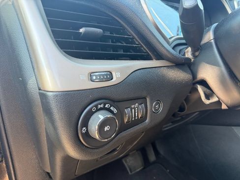 Used 2014 Jeep Cherokee Limited w/ Technology Group AWD/4WD image 19