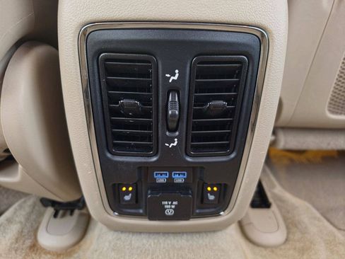 Used 2015 Jeep Grand Cherokee Overland w/ Advanced Technology Group AWD/4WD image 23
