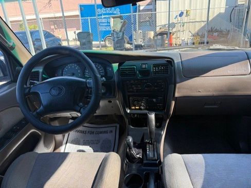 Used 2000 Toyota 4Runner SR5 image 13