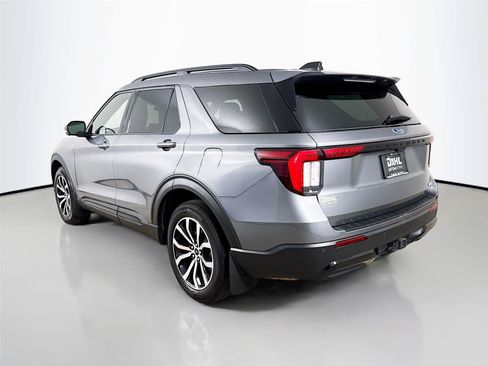 Used 2025 Ford Explorer ST-Line AWD/4WD image 10