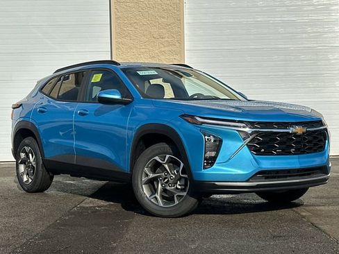 New 2026 Chevrolet Trax LT image 2