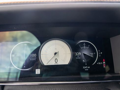 Used 2025 Rolls-Royce Cullinan image 28