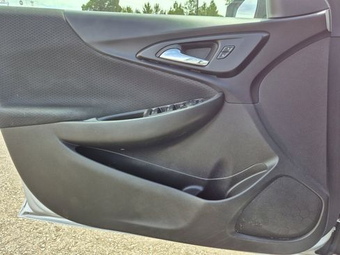 Used 2020 Chevrolet Malibu LS image 18