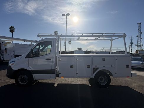 Used 2023 Mercedes-Benz Sprinter 3500 image 6
