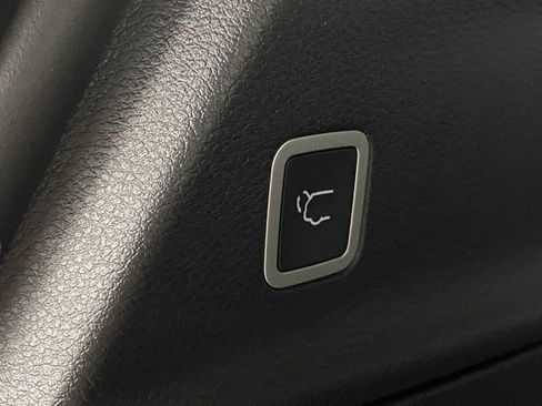 New 2026 Chrysler Pacifica Select w/ S Appearance Package FWD image 15