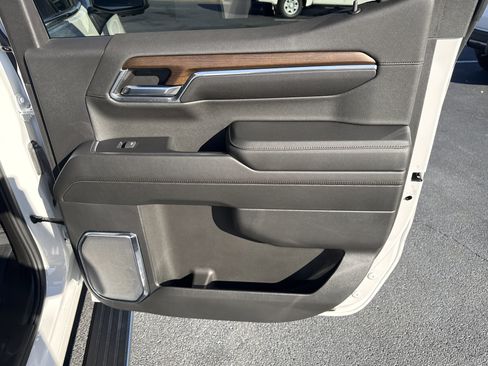 Used 2024 Chevrolet Silverado 1500 High Country image 35