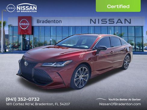 Used 2019 Toyota Avalon Touring FWD image 1