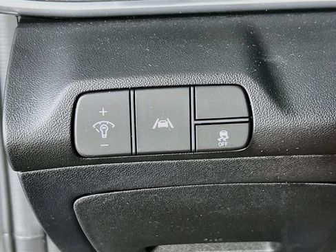 Used 2023 Hyundai Elantra SEL w/ Convenience Package FWD image 10