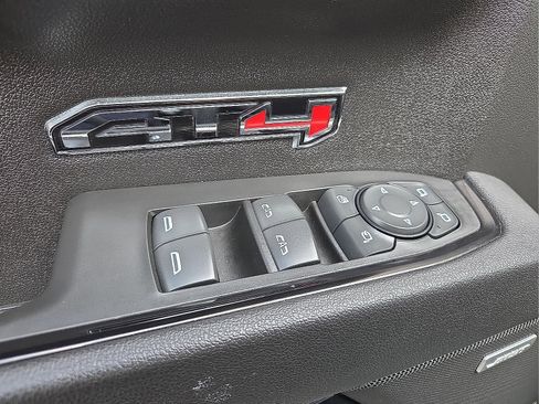 Certified 2025 GMC Sierra 1500 AT4 w/ AT4 Premium Package AWD/4WD image 15