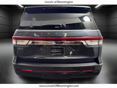 Certified 2022 Lincoln Navigator L Reserve AWD/4WD image 7