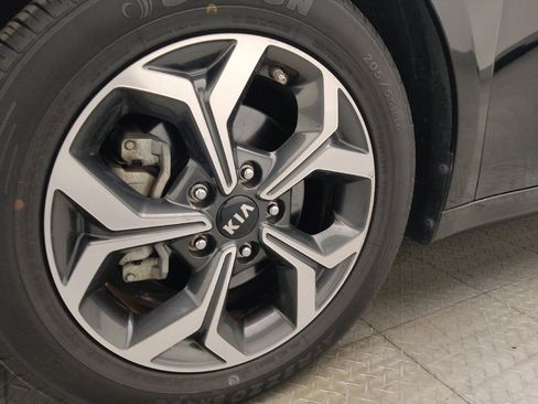 Used 2019 Kia Forte LXS FWD image 31
