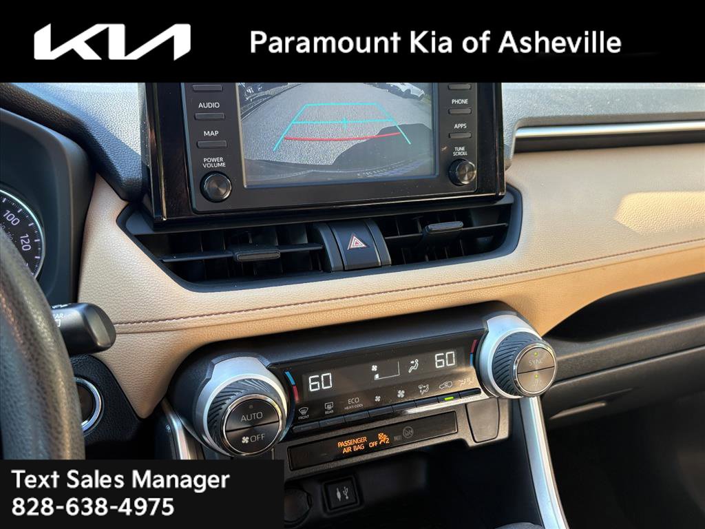 Used 2019 Toyota RAV4 XLE FWD image 10
