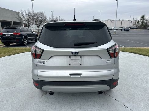 Used 2017 Ford Escape SE w/ SE Leather Comfort Package image 9
