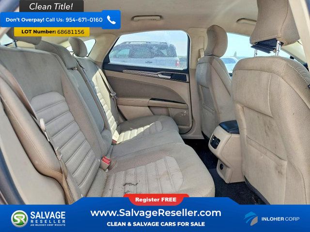 Used 2017 Ford Fusion SE w/ Fusion SE Technology Package FWD image 13