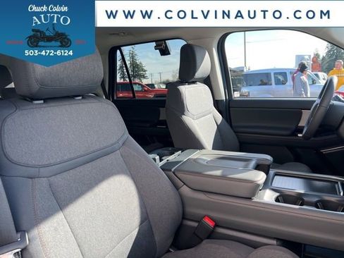 New 2025 Ford Expedition Active image 20