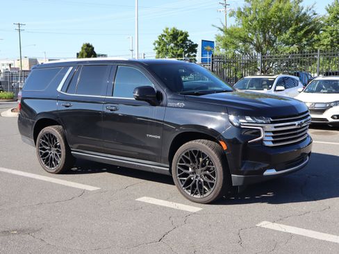 Used 2021 Chevrolet Tahoe High Country w/ Premium Package AWD/4WD image 13