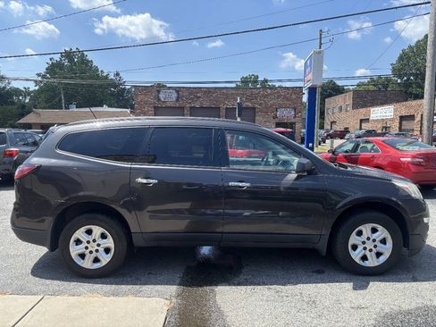 Used 2015 Chevrolet Traverse LS FWD image 4