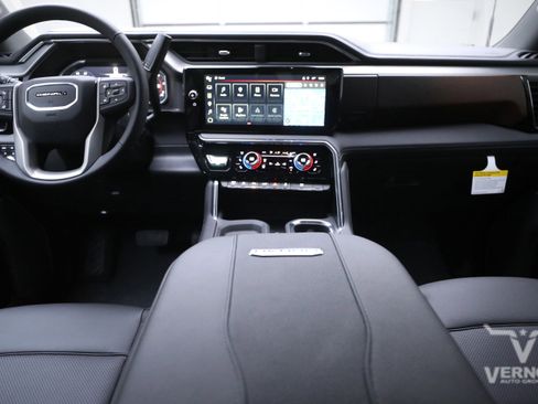New 2026 GMC Sierra 3500 Denali w/ Technology Package image 13