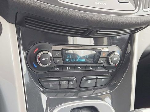 Used 2015 Ford C-MAX Energi SEL w/ Equipment Group 302A image 25