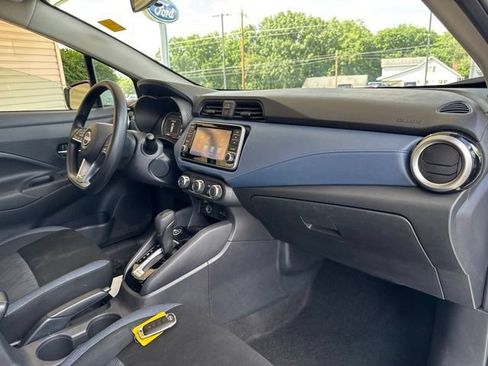 Used 2025 Nissan Versa SV FWD image 24