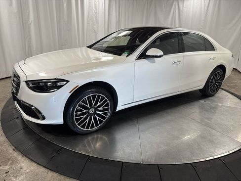 Used 2022 Mercedes-Benz S 580 4MATIC Sedan image 1
