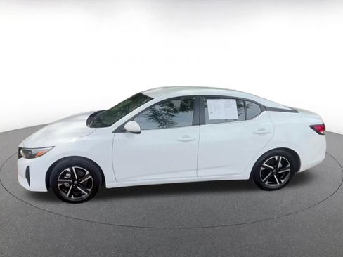 Used 2025 Nissan Sentra SV FWD image 9