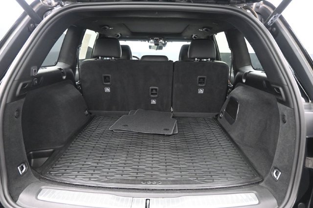 Used 2022 Jeep Grand Cherokee Summit AWD/4WD image 7