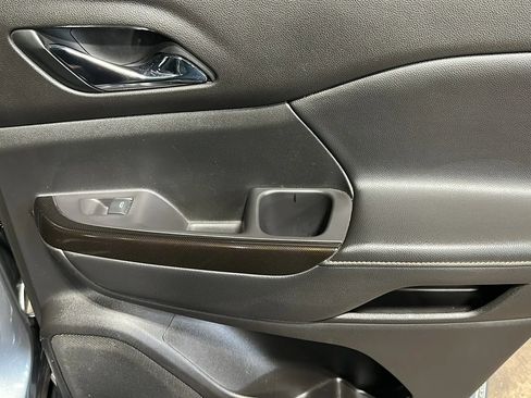 Used 2021 GMC Acadia AT4 w/ LPO, 'HIT The Road' Package AWD/4WD image 18