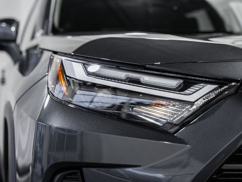 New 2025 Toyota RAV4 XLE image 10