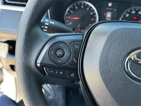 Certified 2022 Toyota RAV4 LE image 20