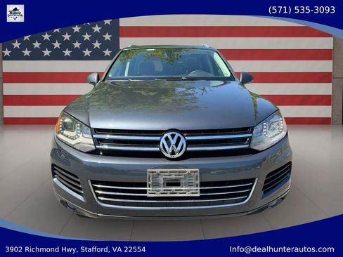 Used 2013 Volkswagen Touareg VR6 AWD/4WD image 2