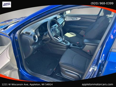 Used 2022 Kia Forte LXS FWD image 13