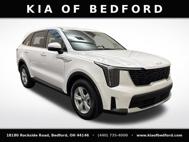 Used 2026 Kia Sorento LX FWD image 3