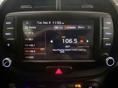 Used 2023 Kia Soul LX w/ Option Group 015 FWD image 16
