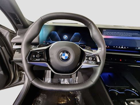 Used 2026 BMW 530i RWD image 13