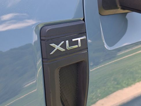 Used 2023 Ford Maverick XLT w/ XLT Luxury Package FWD image 14