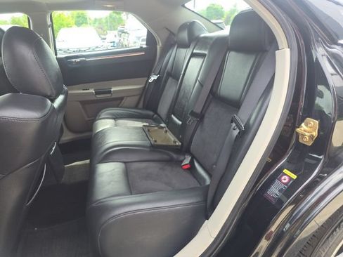 Used 2006 Chrysler 300 SRT8 w/ SRT Option Group II RWD image 25