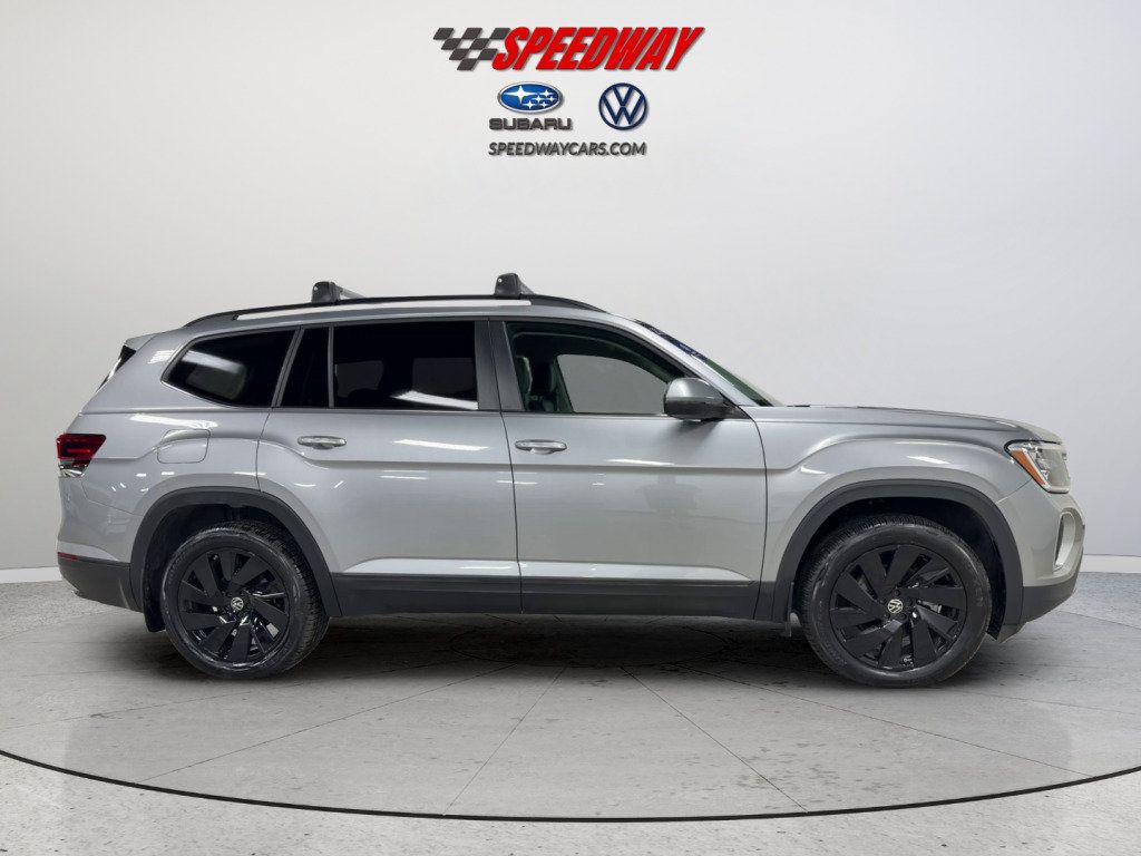 Certified 2026 Volkswagen Atlas SE FWD image 4
