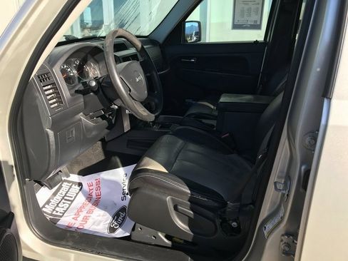 Used 2009 Jeep Liberty Sport w/ Popular Equipment Group image 5