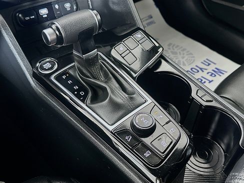 Certified 2025 Kia Sportage X-Line AWD/4WD image 17