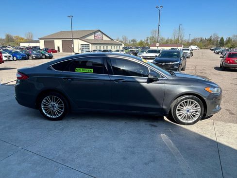 Used 2015 Ford Fusion SE w/ Equipment Group 202A FWD image 4