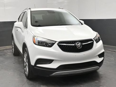 Used 2020 Buick Encore Preferred FWD image 2