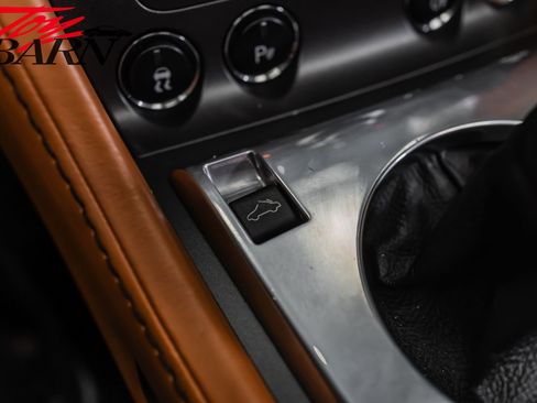 Used 2009 Aston Martin V8 Vantage Roadster RWD image 41