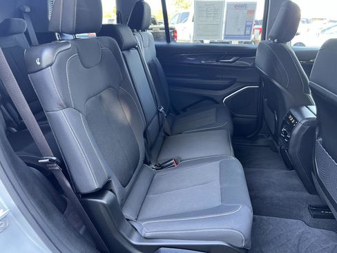 Used 2022 Jeep Grand Cherokee L Laredo w/ Luxury Tech Group I image 13